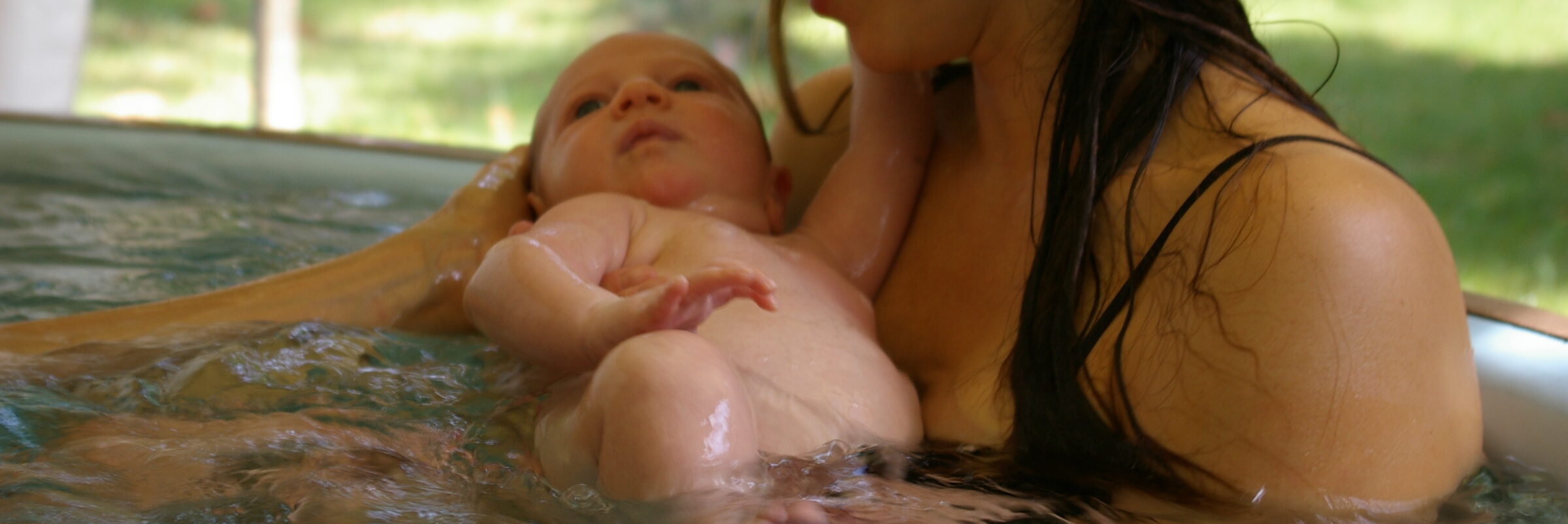 Foetoaquathérapie thérapie eau mère enfant "le jardin aquatique" "aix en provence" "ste victoire"